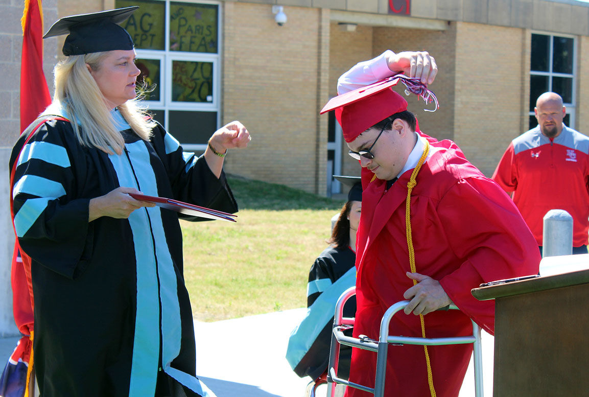 PARIS TN: Pinson graduates in solo ceremony